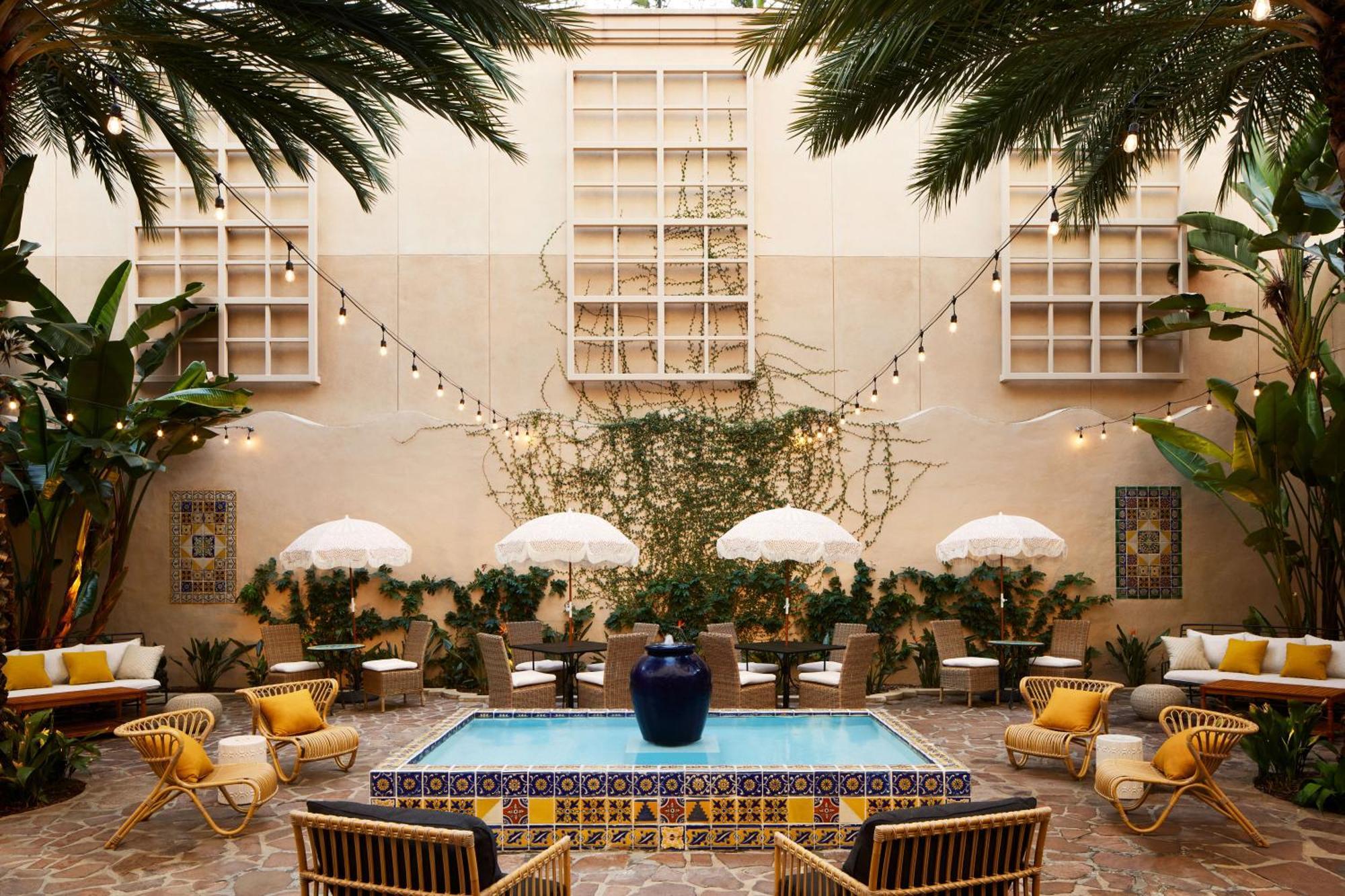 Pasadena Hotel & Pool Exterior foto
